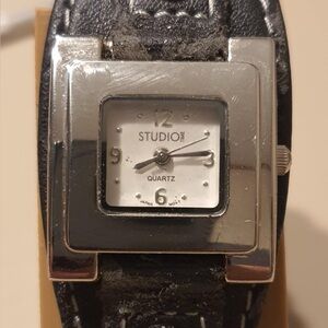 🦋10/$20🦋 Studio Time Silver/White Leather Women's Watch